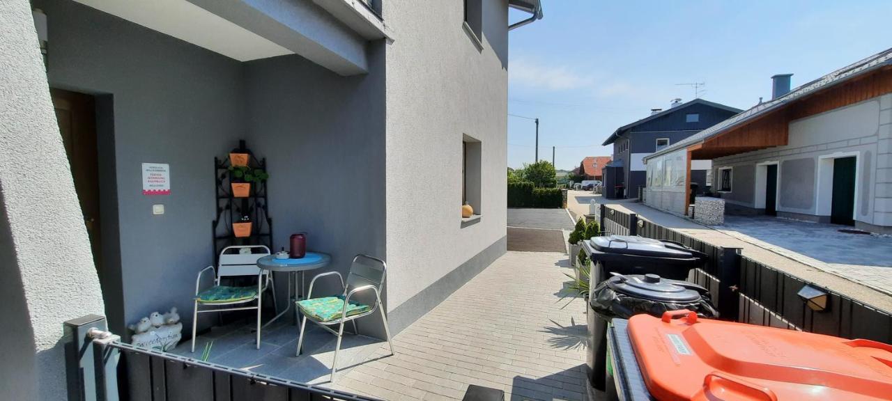 Ferienwohnung Agerblick 3 Zimmer Mit Kueche, 83M2 Lenzing Екстер'єр фото